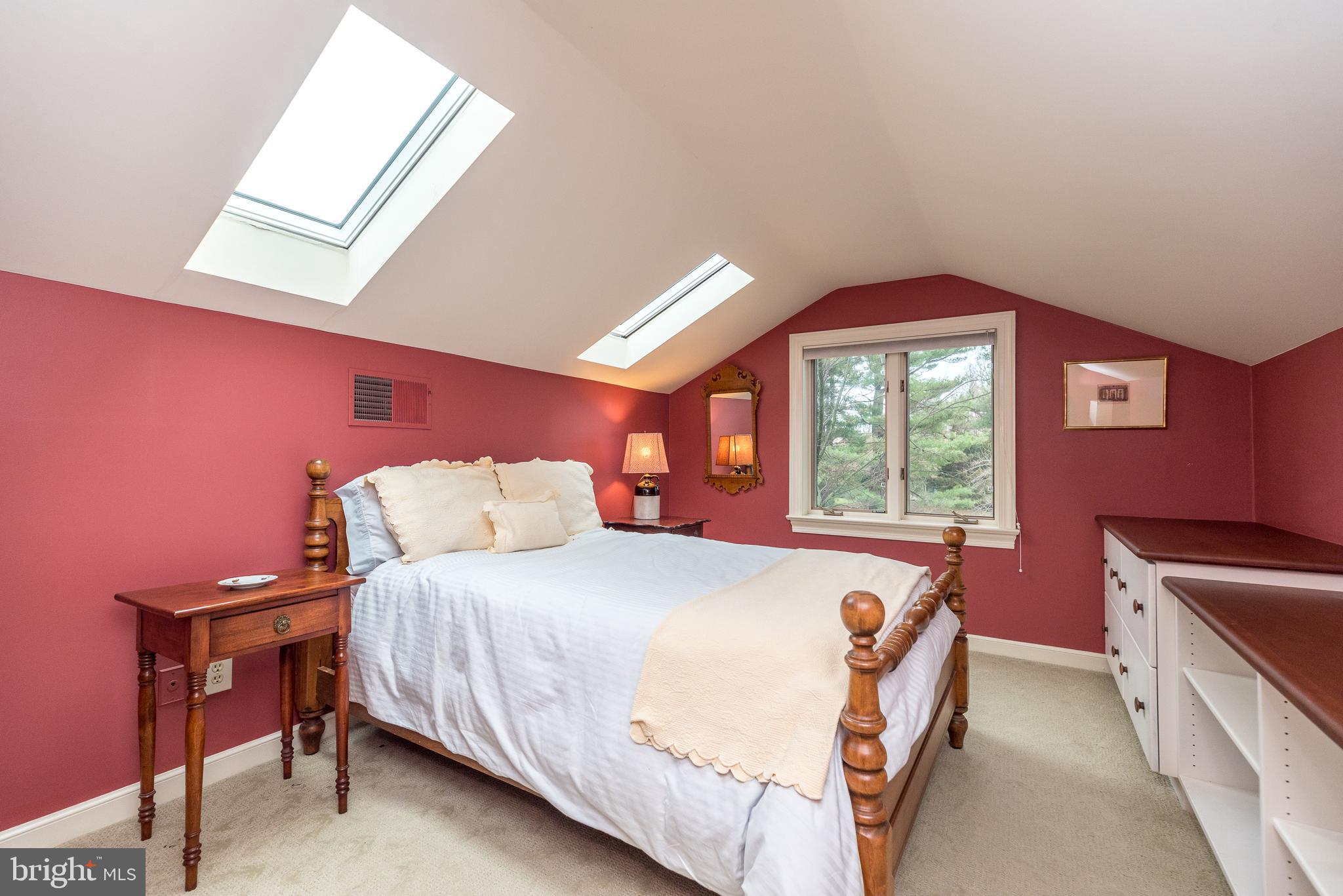 WHITPAIN FARM - Residential