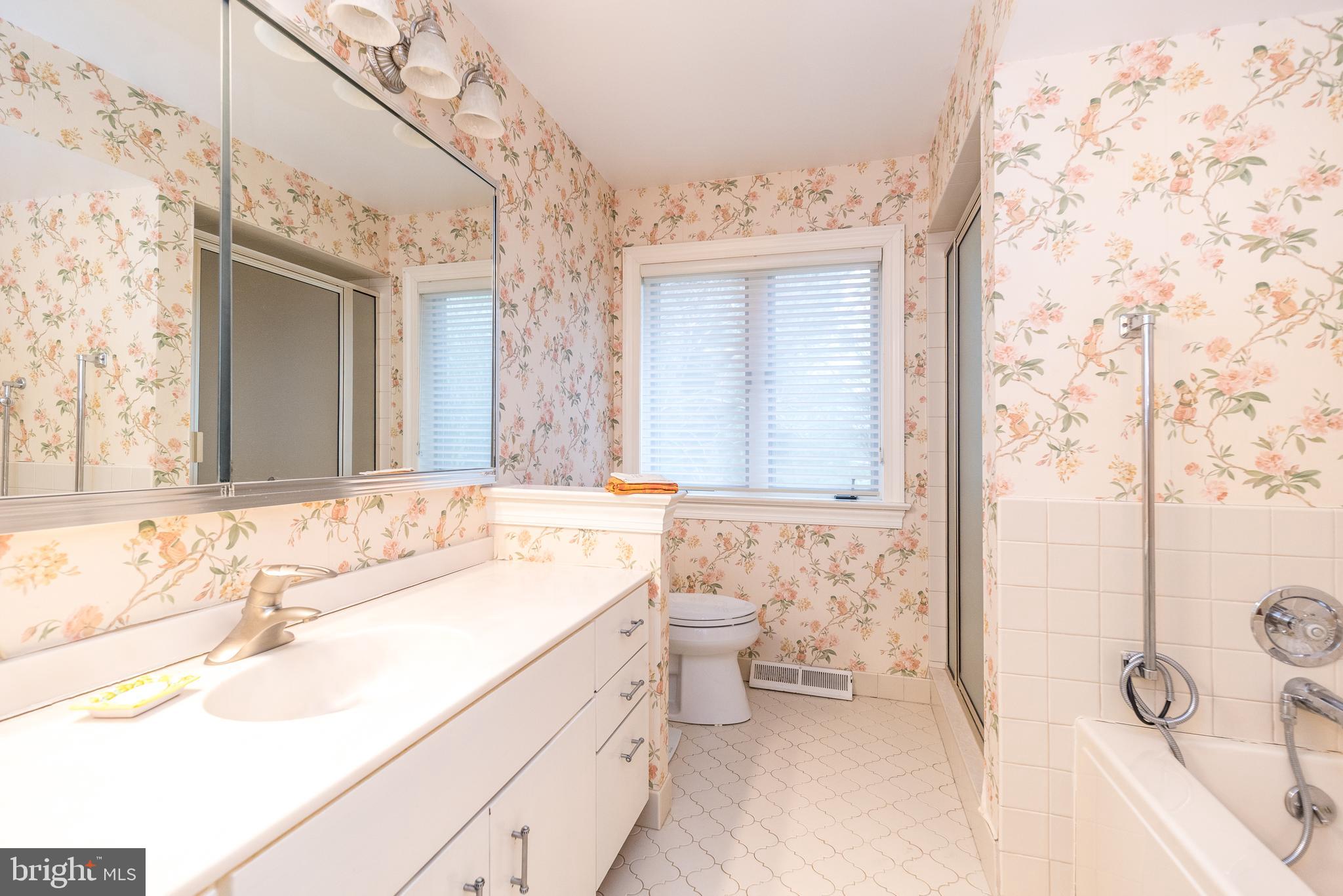 WHITPAIN FARM - Residential