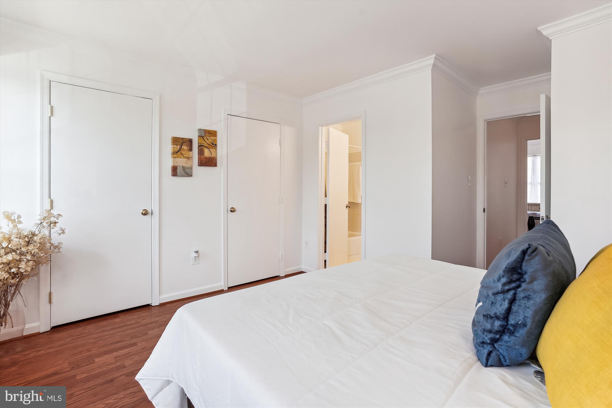 CENTREVILLE GREEN - Residential