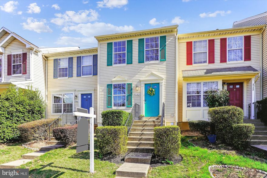 Nestled in the heart of Centreville, this charming townhome offers a perfect blend of comfort and convenience. Step into a well-maintained, move-in-ready residence designed for living. 
Spacious 2 bedrooms and 3 bathrooms, providing ample room for both relaxation and entertainment. Enjoy the cozy ambiance of the living room, perfect for gatherings or quiet evenings. A basement that opens up a world of possibilities. Transform this space to fit your lifestyle and enjoy the additional square footage for both practical and leisurely purposes. A private  balcony and backyard invites you to savor the outdoors and is ideal for summer BBQs or morning coffees.  Don't miss the opportunity to make this Centreville townhome yours! Schedule a showing today and envision the lifestyle that awaits you.