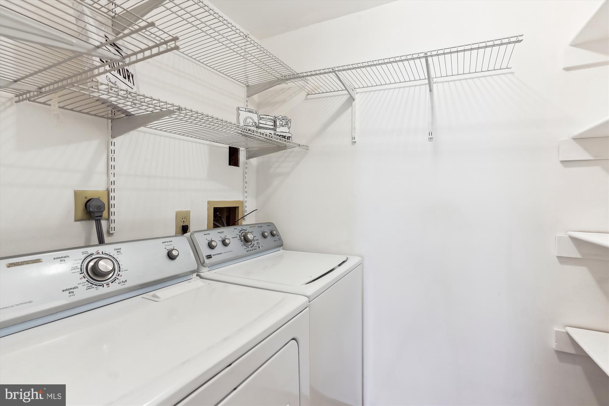 CENTREVILLE GREEN - Residential