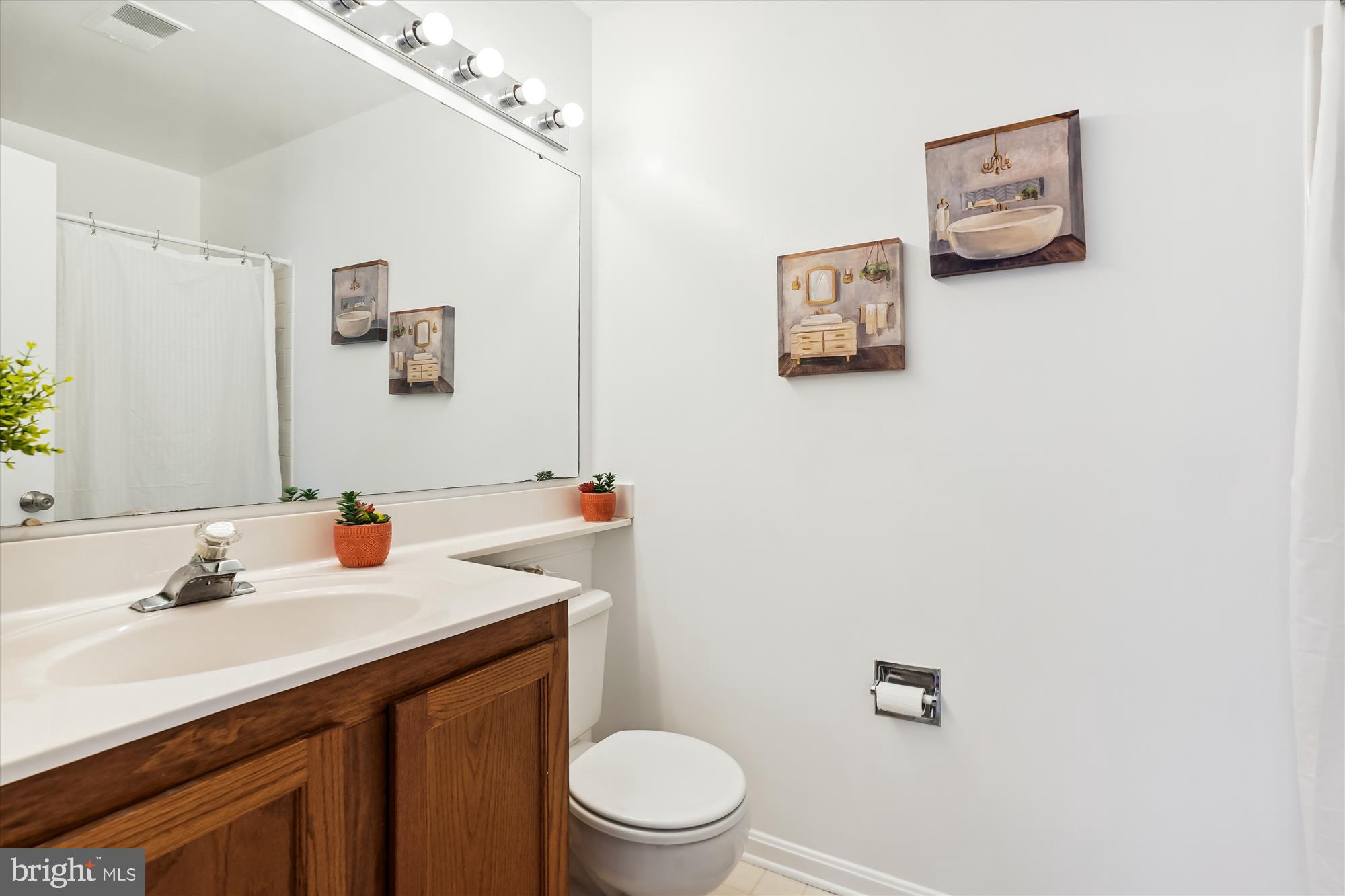 CENTREVILLE GREEN - Residential