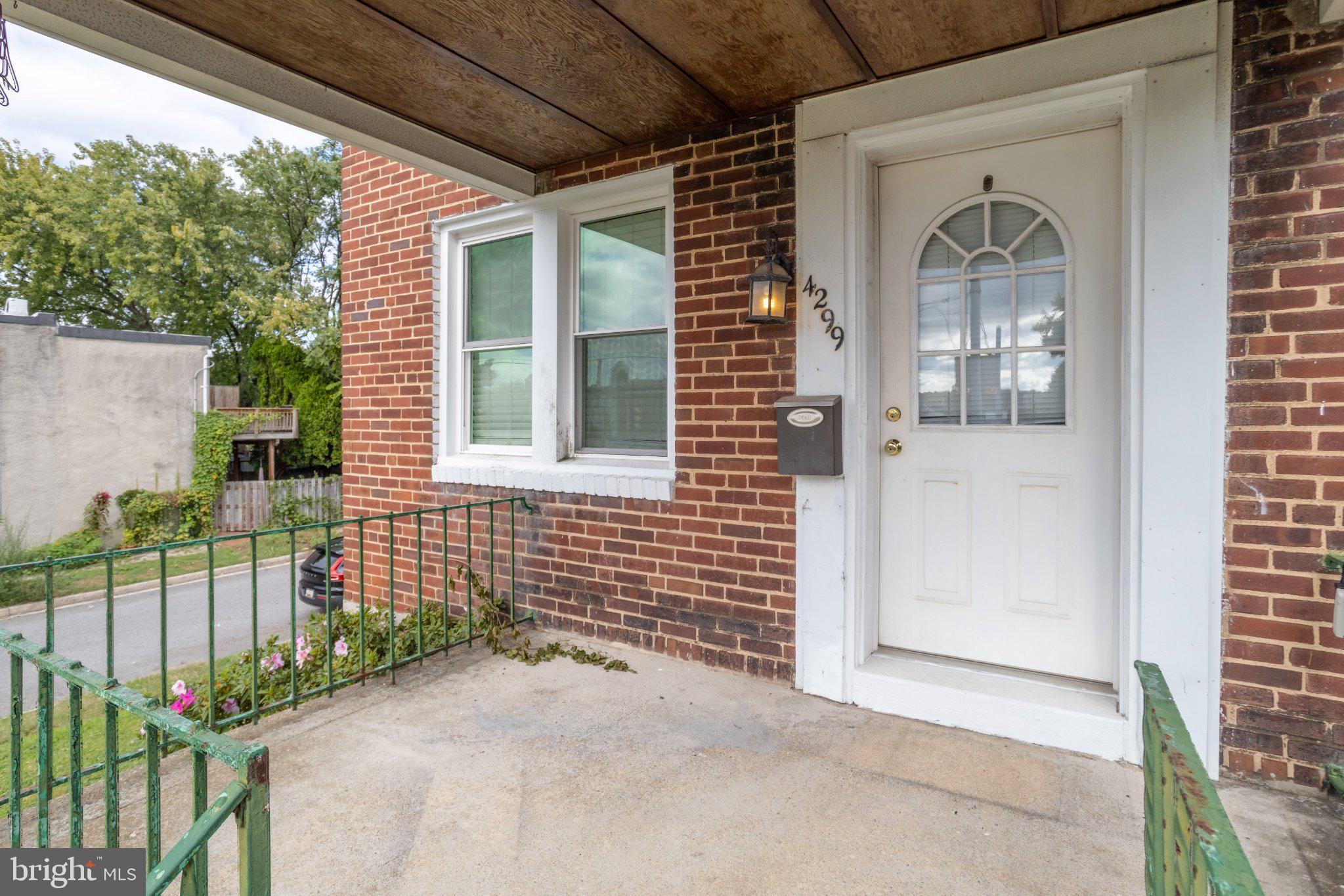 4299 FALLS ROAD