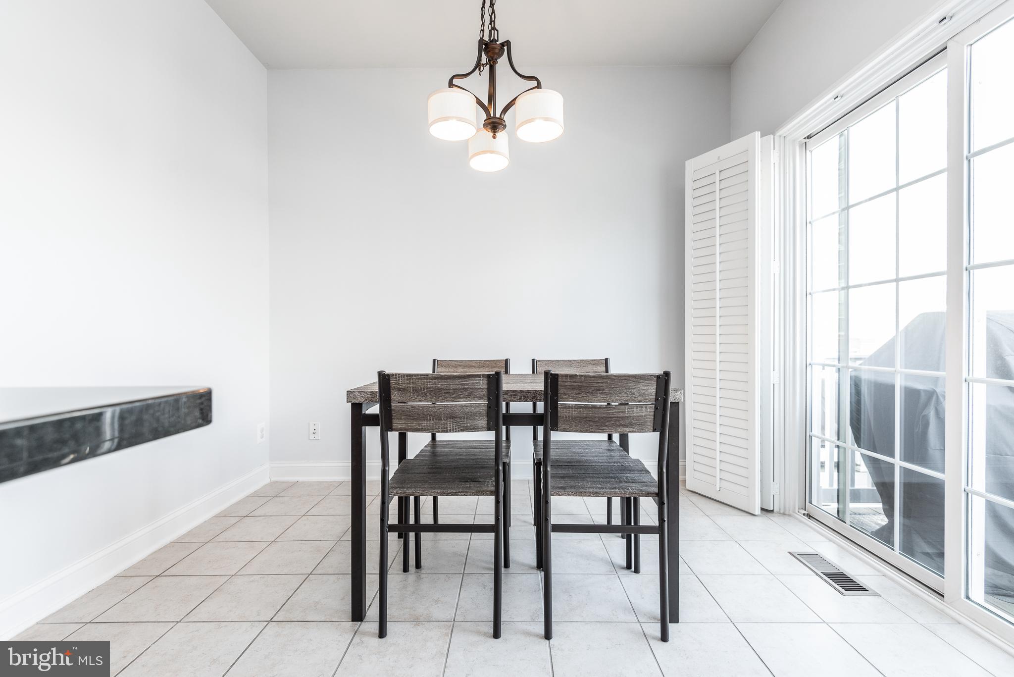 POTOMAC CLUB - Residential Lease