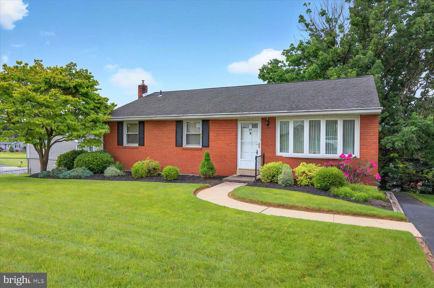 60 MOUNTAIN BOULEVARD