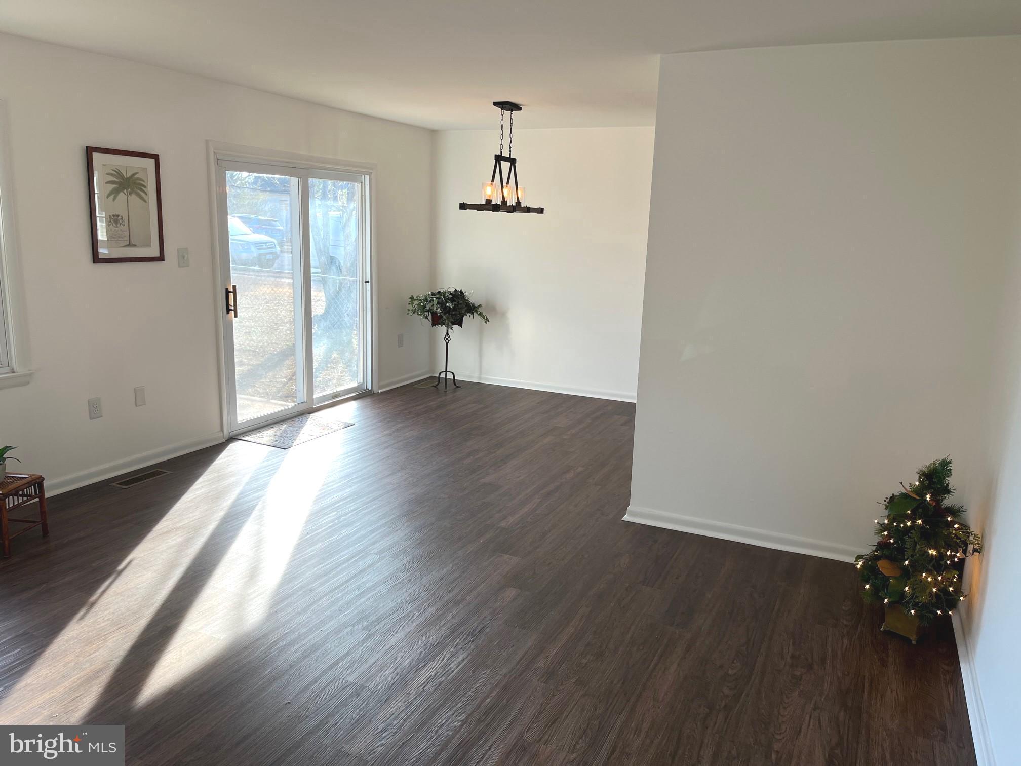 DALE CITY - Residential