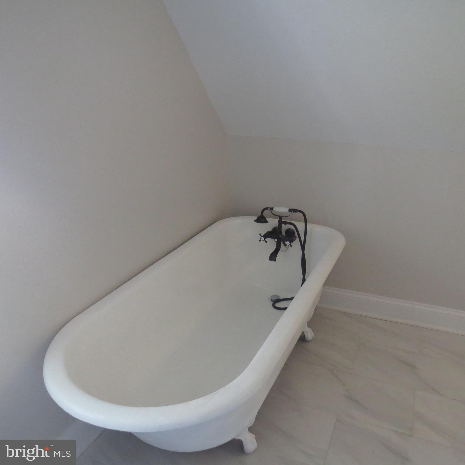 HAMILTON HEIGHTS - Residential