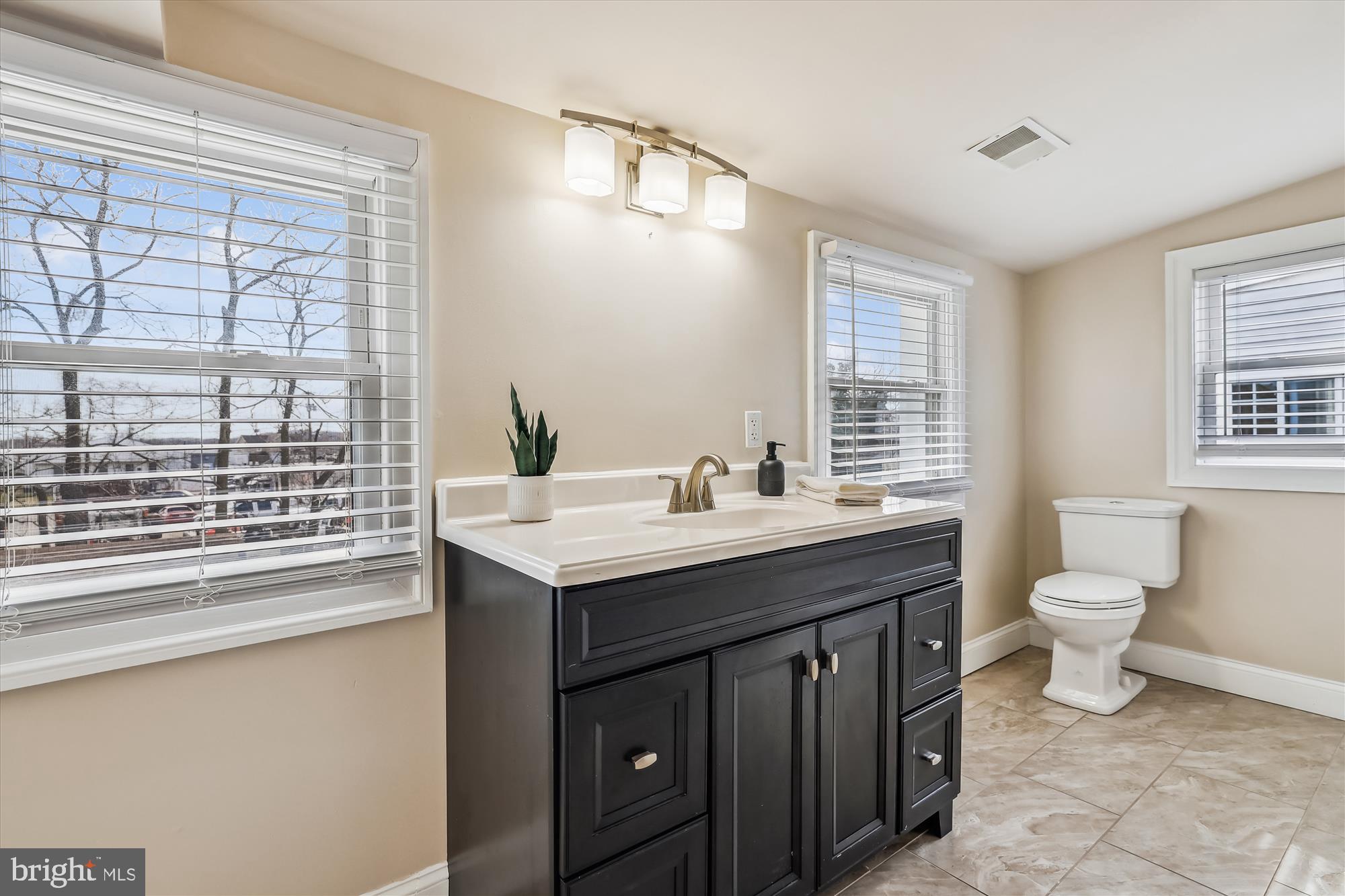 ROGERS & PHILLIPS - Residential