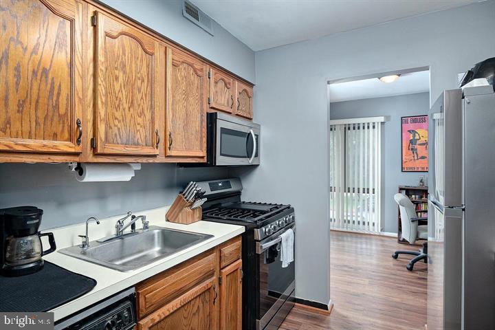 6097 MAJORS LANE 8 L20