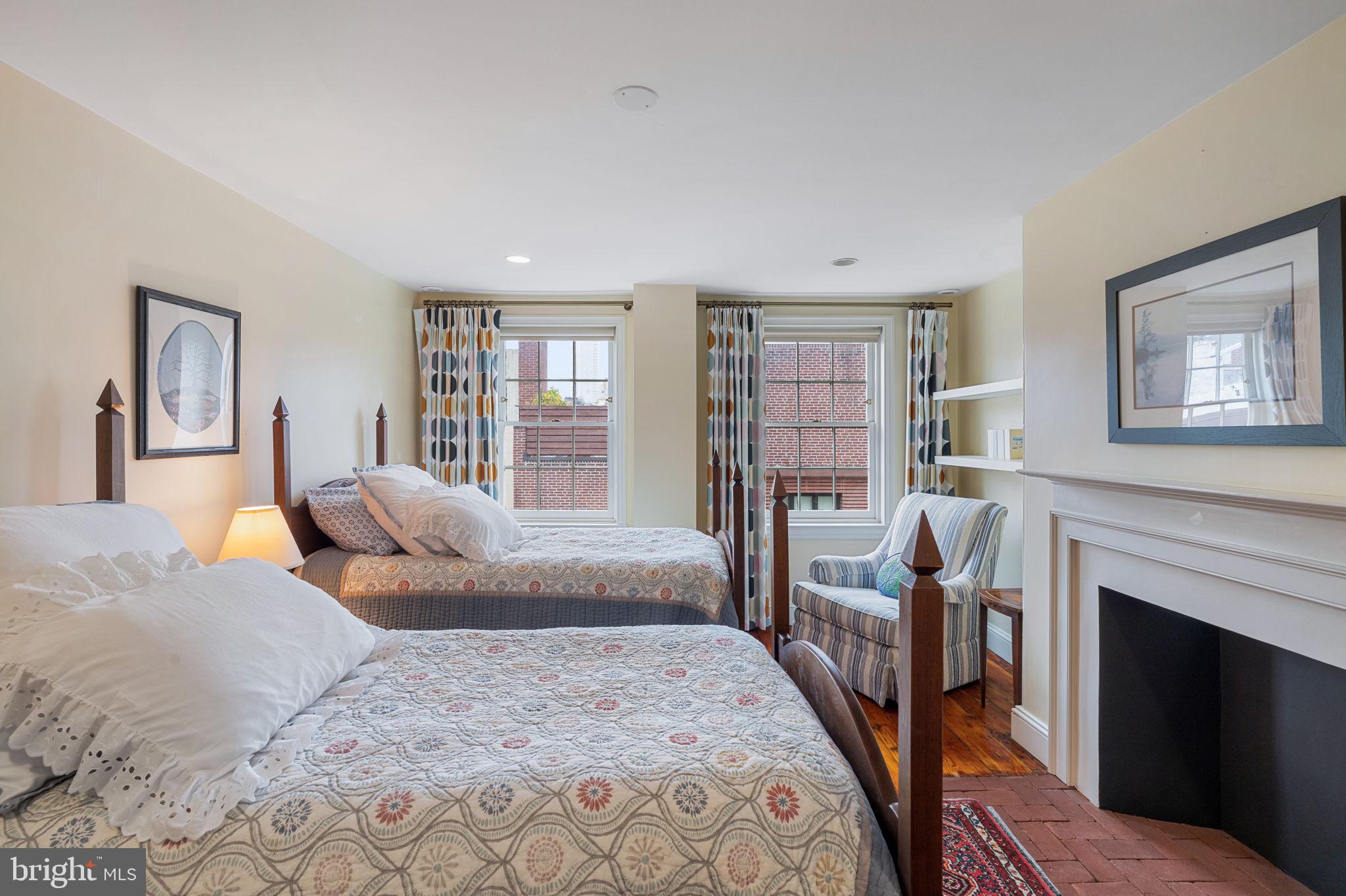 WASHINGTON SQ WEST - Residential