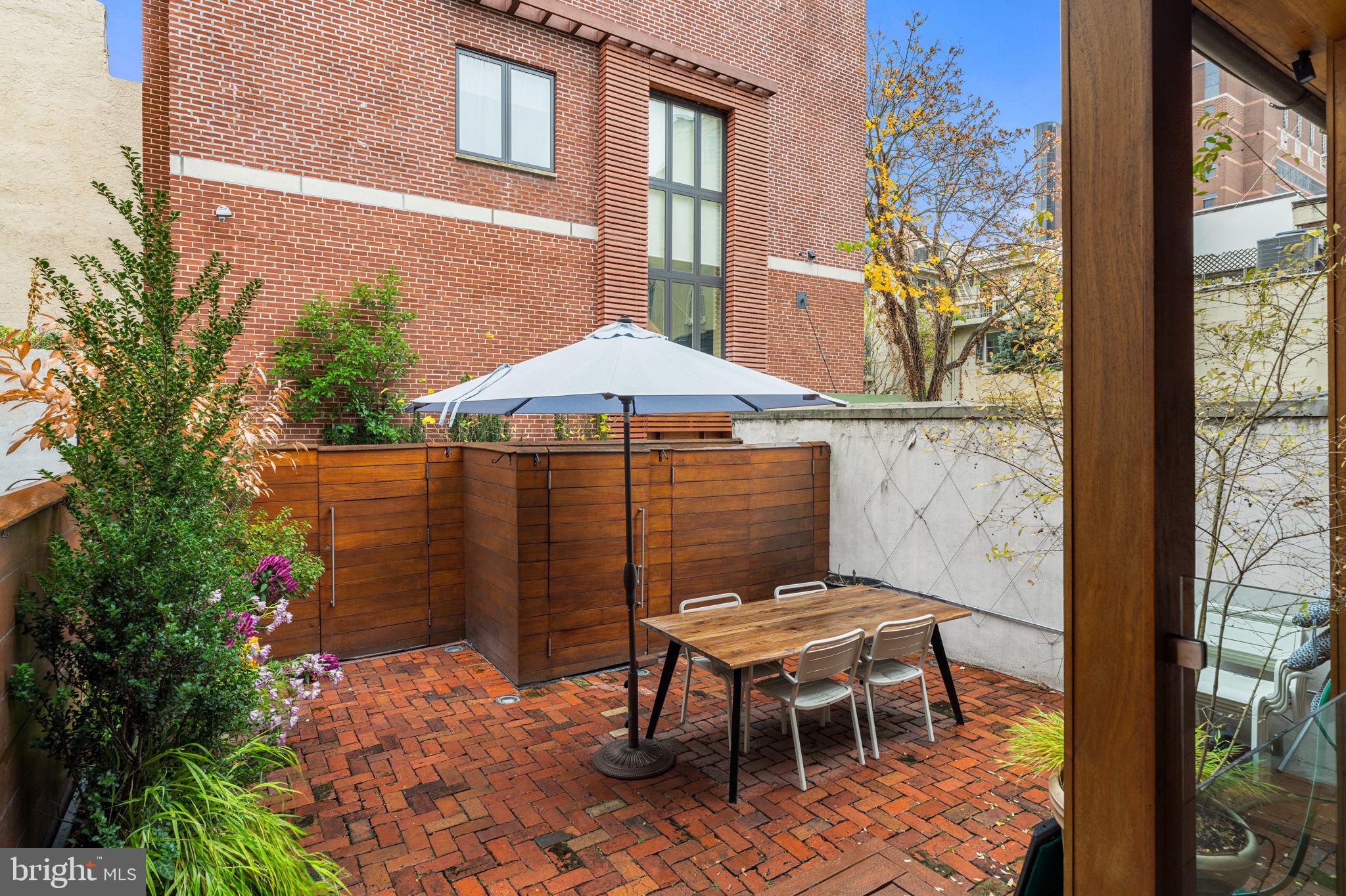 WASHINGTON SQ WEST - Residential