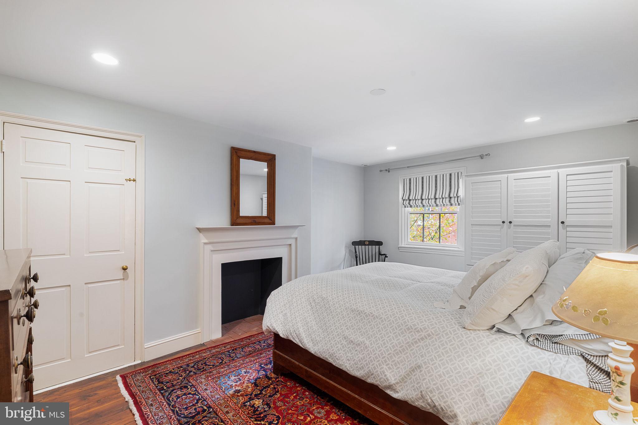 WASHINGTON SQ WEST - Residential