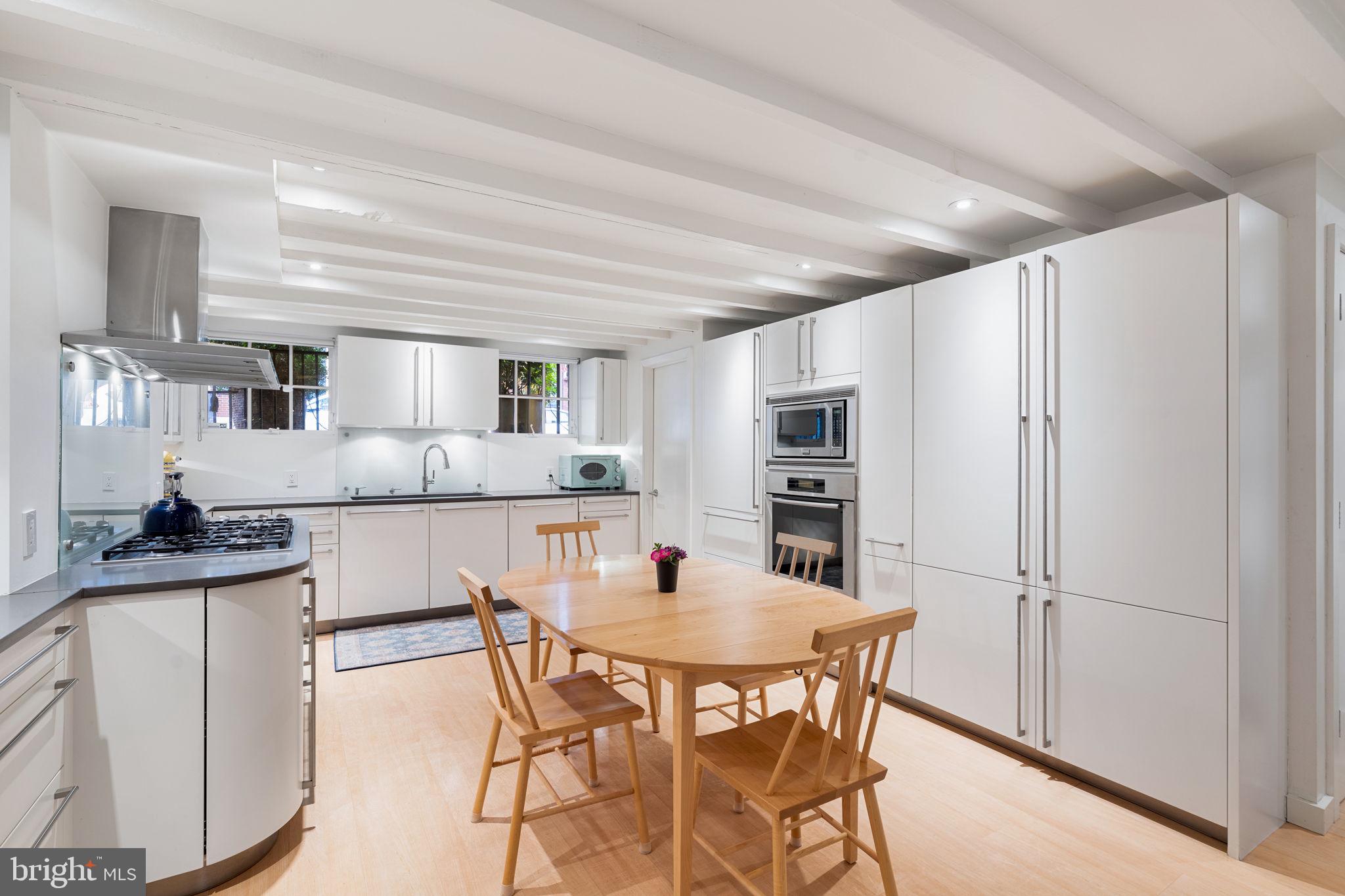 WASHINGTON SQ WEST - Residential