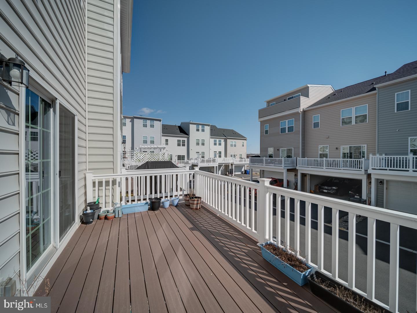 ARCOLA TOWN CENTER - Residential