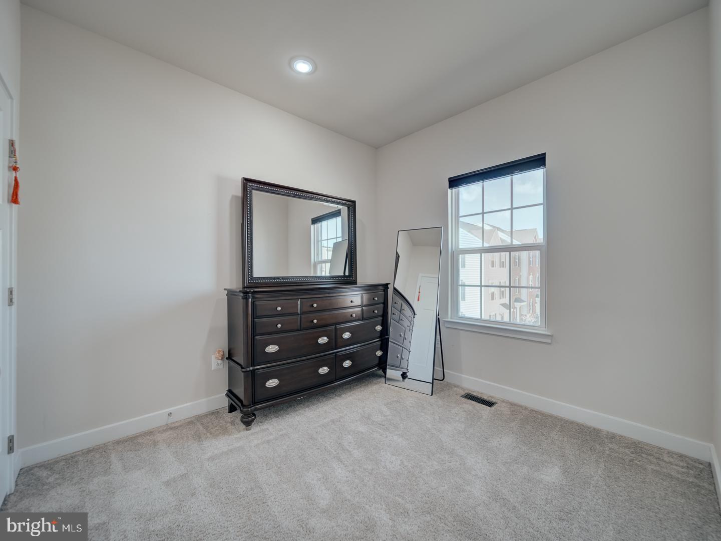 ARCOLA TOWN CENTER - Residential