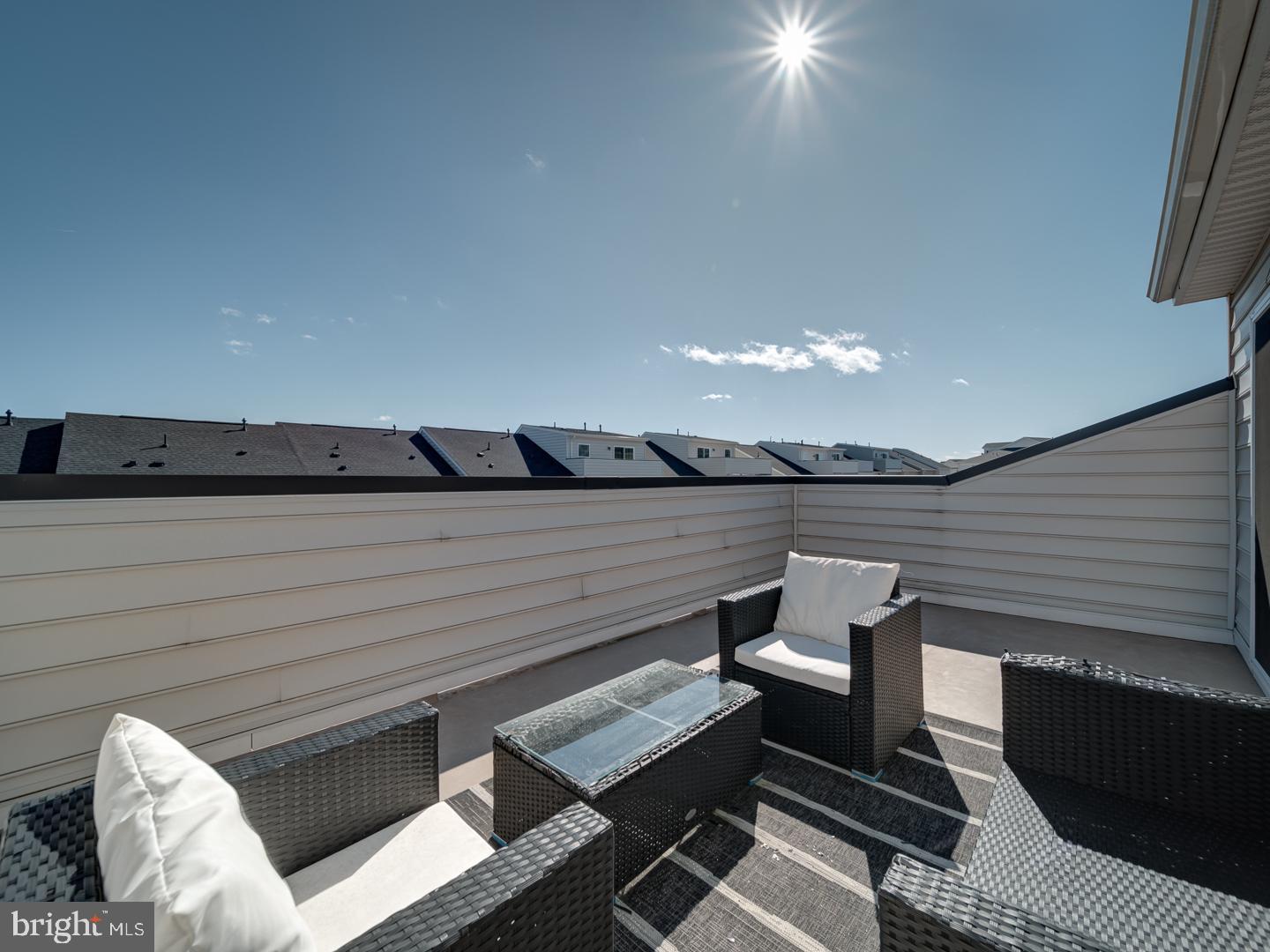 ARCOLA TOWN CENTER - Residential