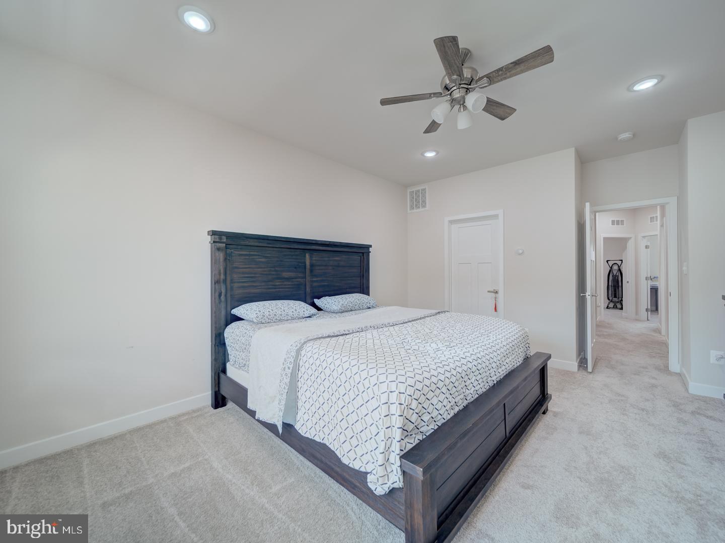 ARCOLA TOWN CENTER - Residential