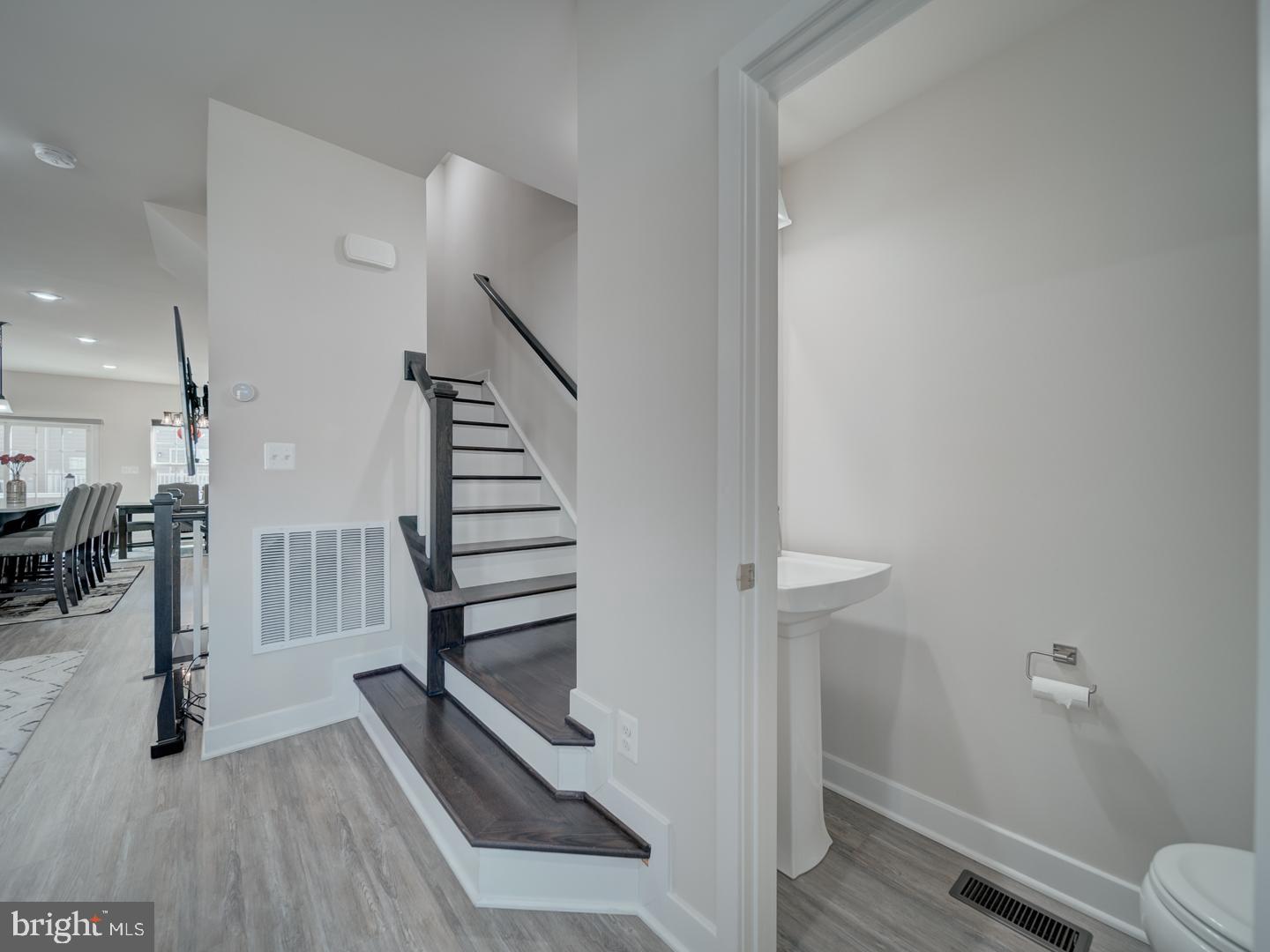 ARCOLA TOWN CENTER - Residential