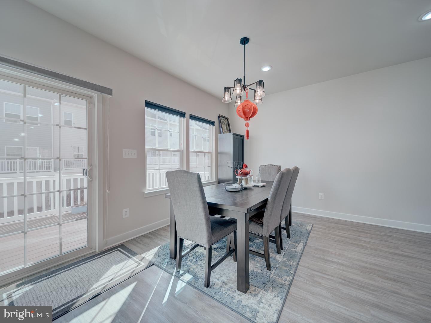 ARCOLA TOWN CENTER - Residential