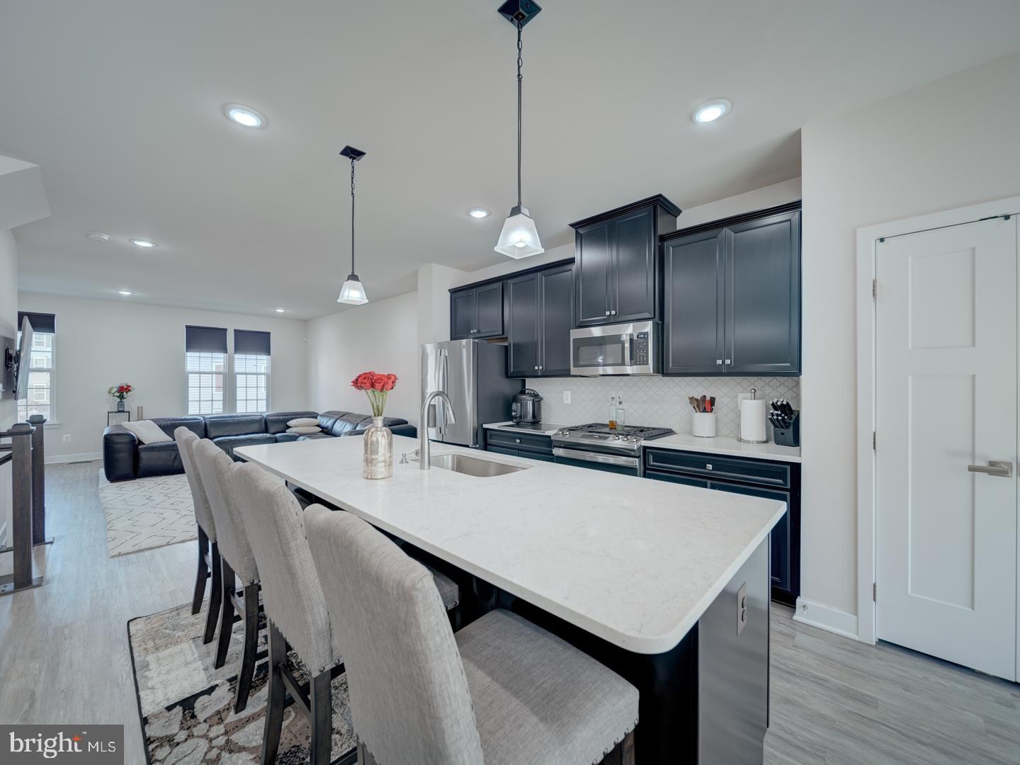 ARCOLA TOWN CENTER - Residential