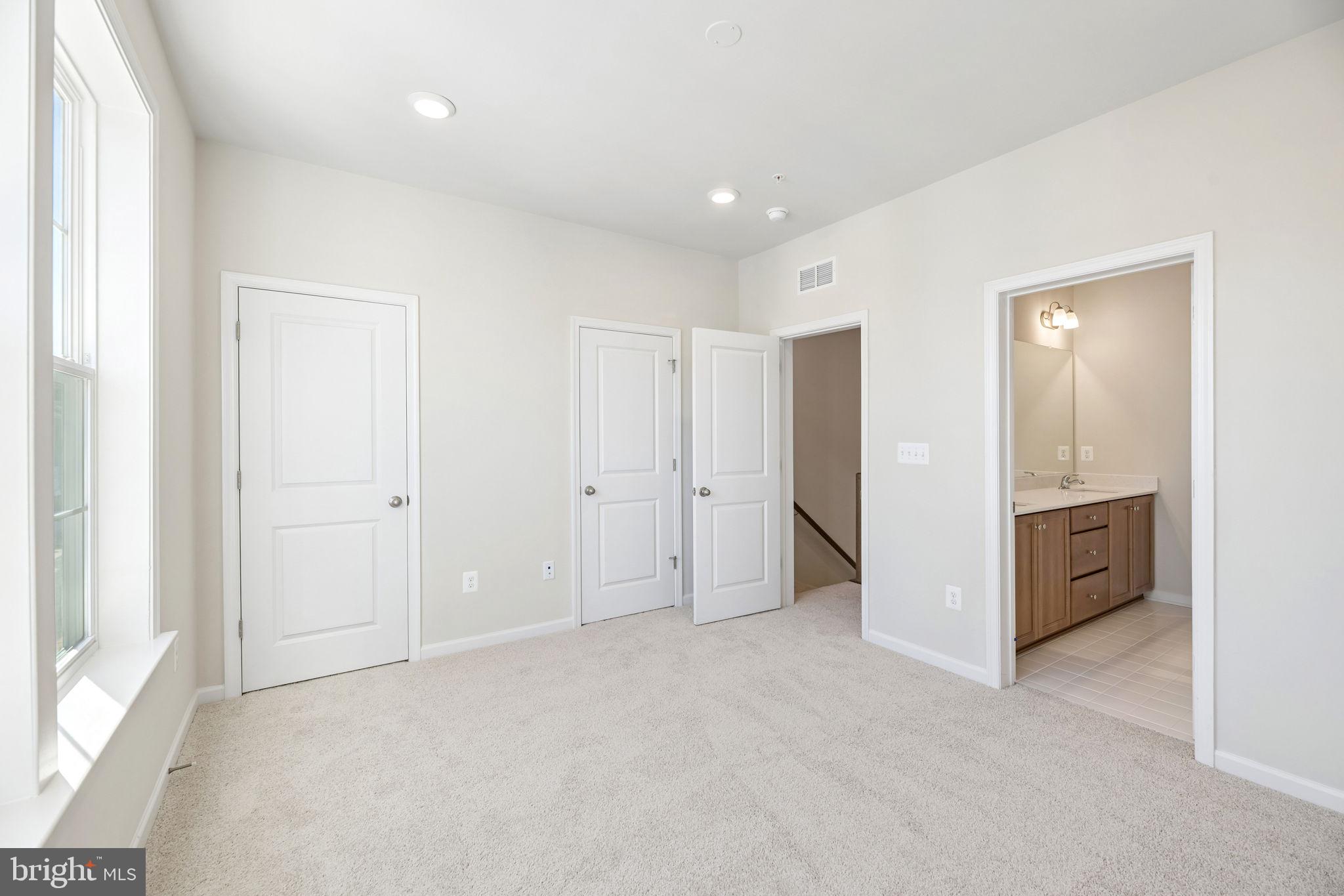 2811 LALEH WAY