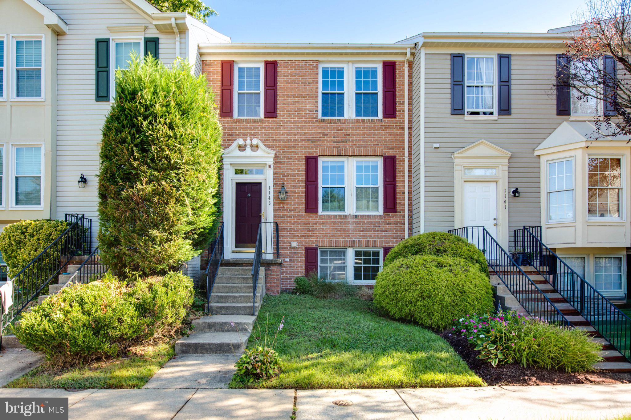 1143 DOUBLE CHESTNUT COURT