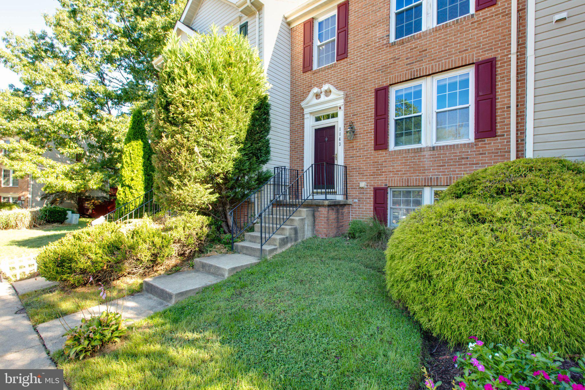 1143 DOUBLE CHESTNUT COURT