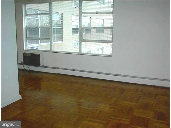 RADNOR HOUSE - Residential