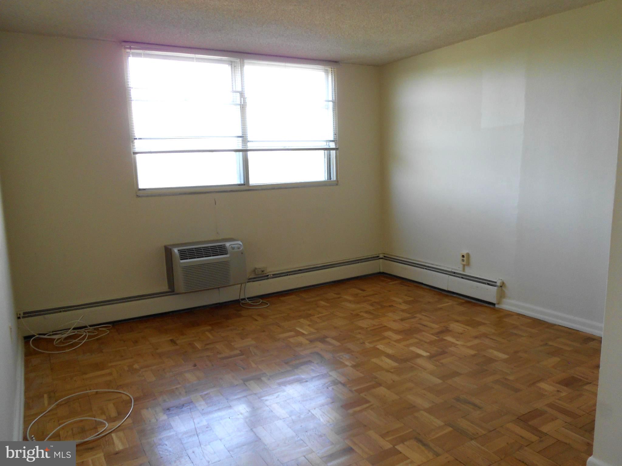 RADNOR HOUSE - Residential