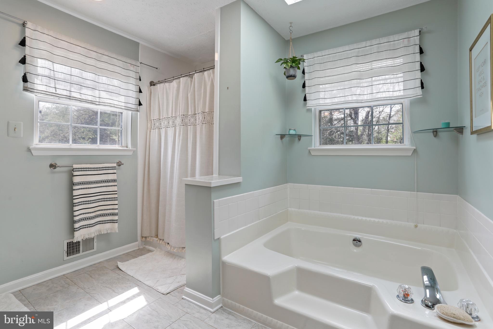 APPLE RIDGE - Residential