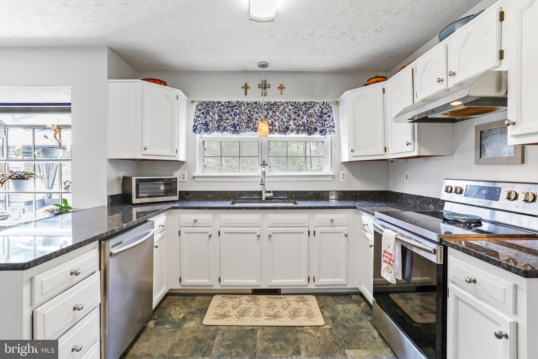 APPLE RIDGE - Residential