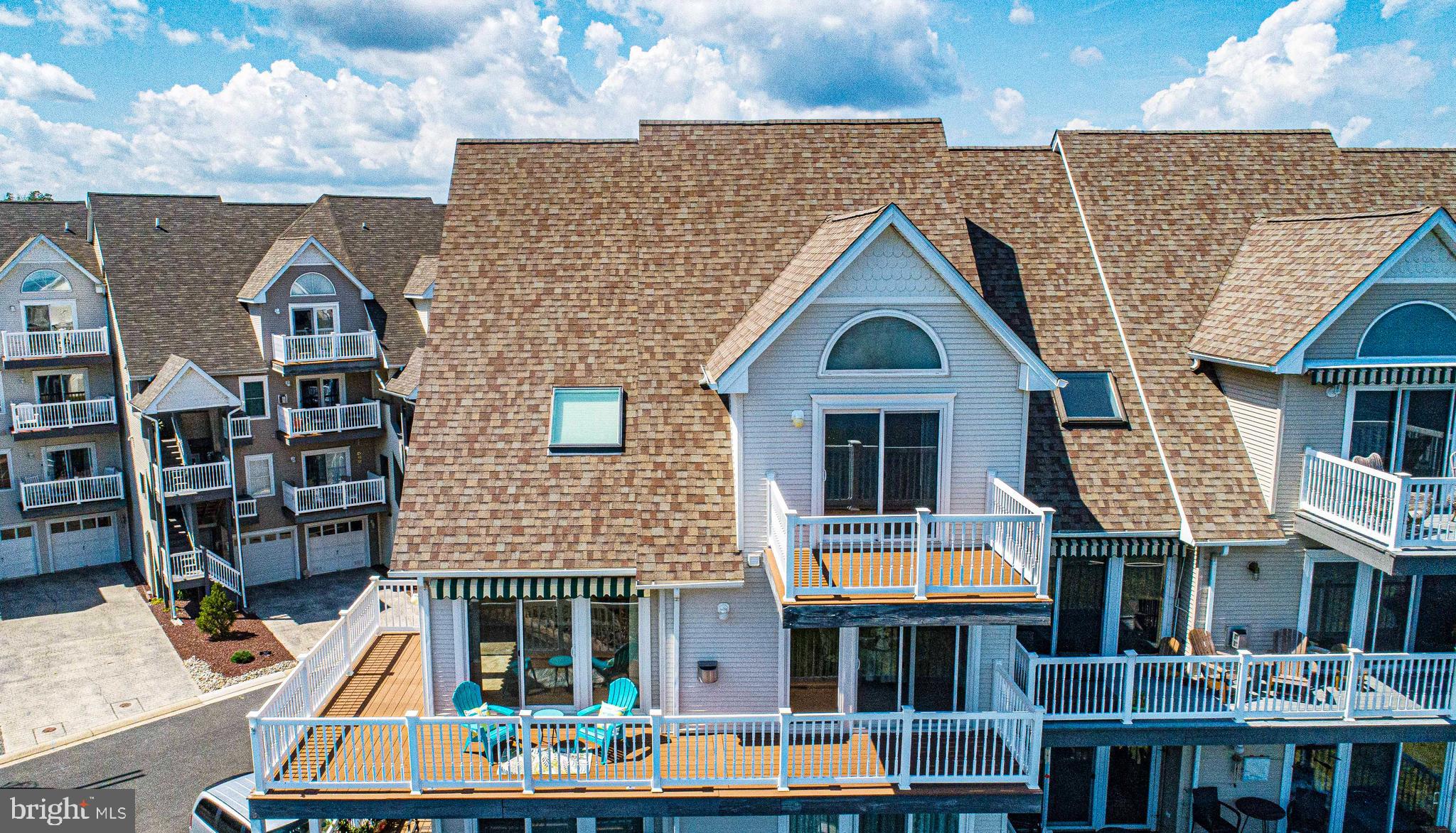 SENECA POINTE - Residential