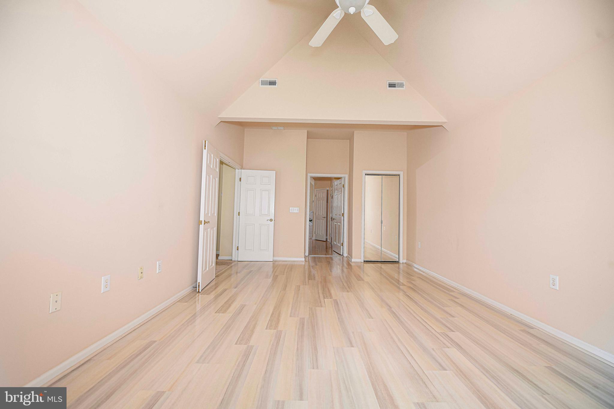 SENECA POINTE - Residential