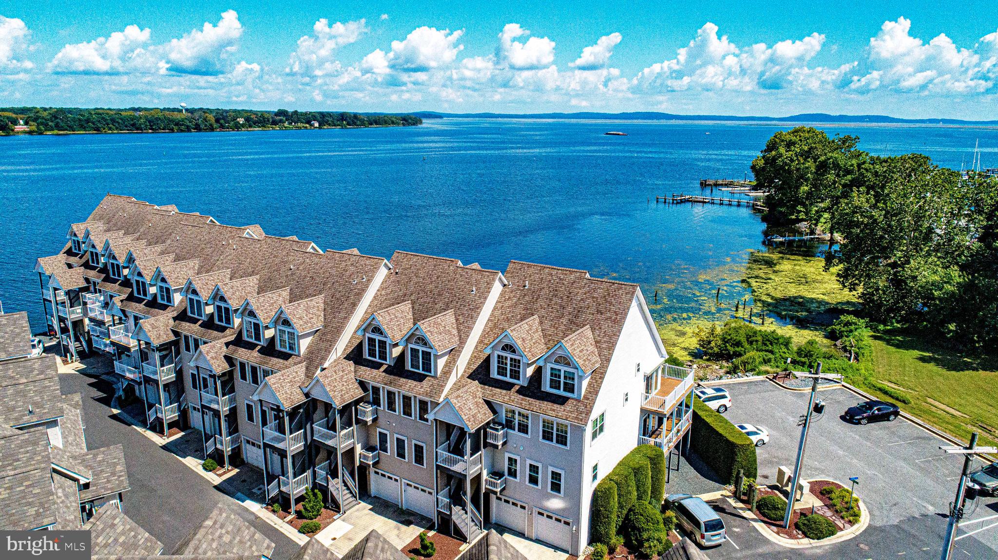 SENECA POINTE - Residential