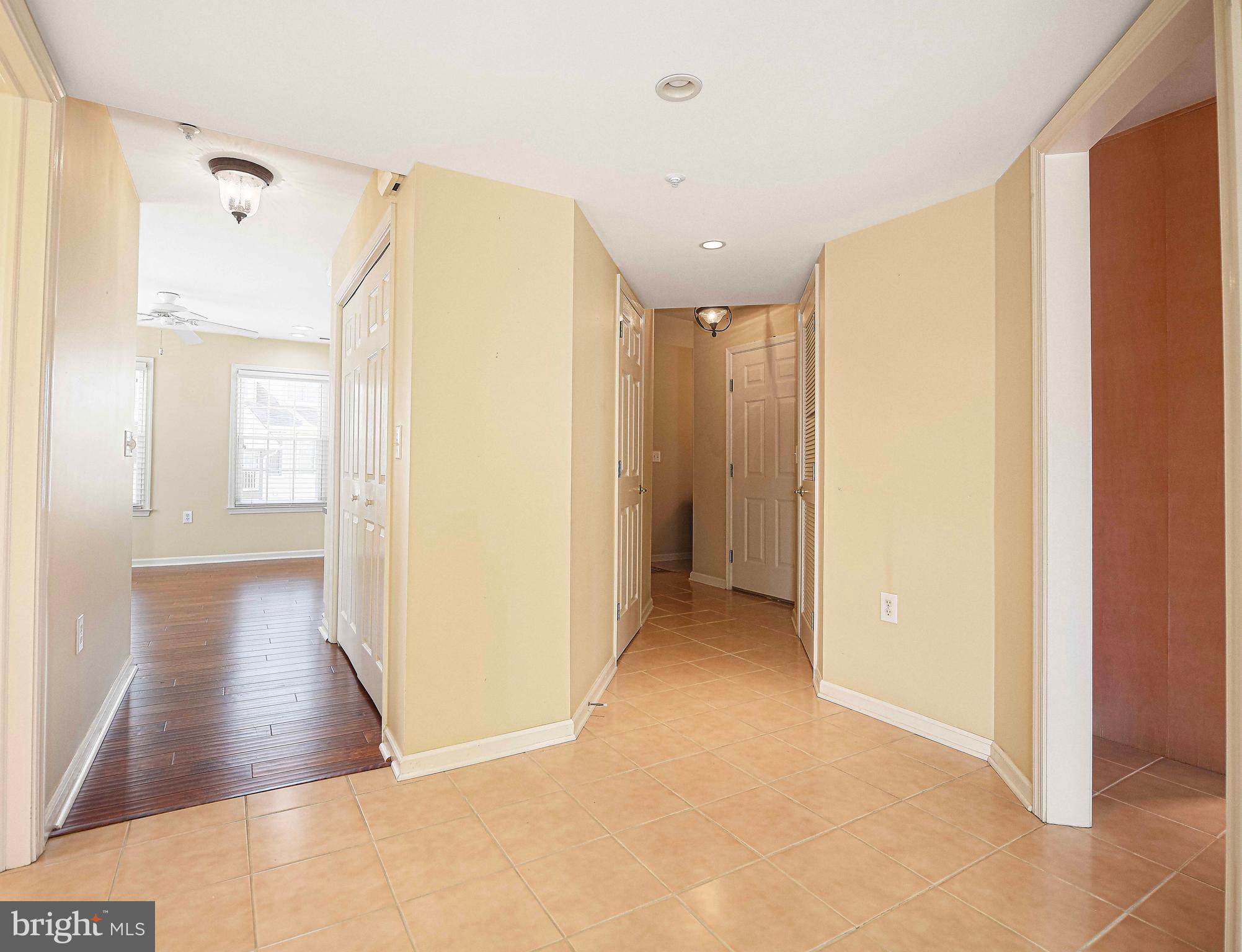 SENECA POINTE - Residential