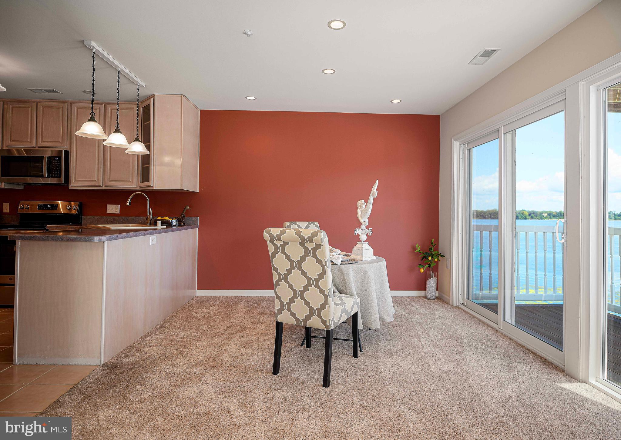 SENECA POINTE - Residential