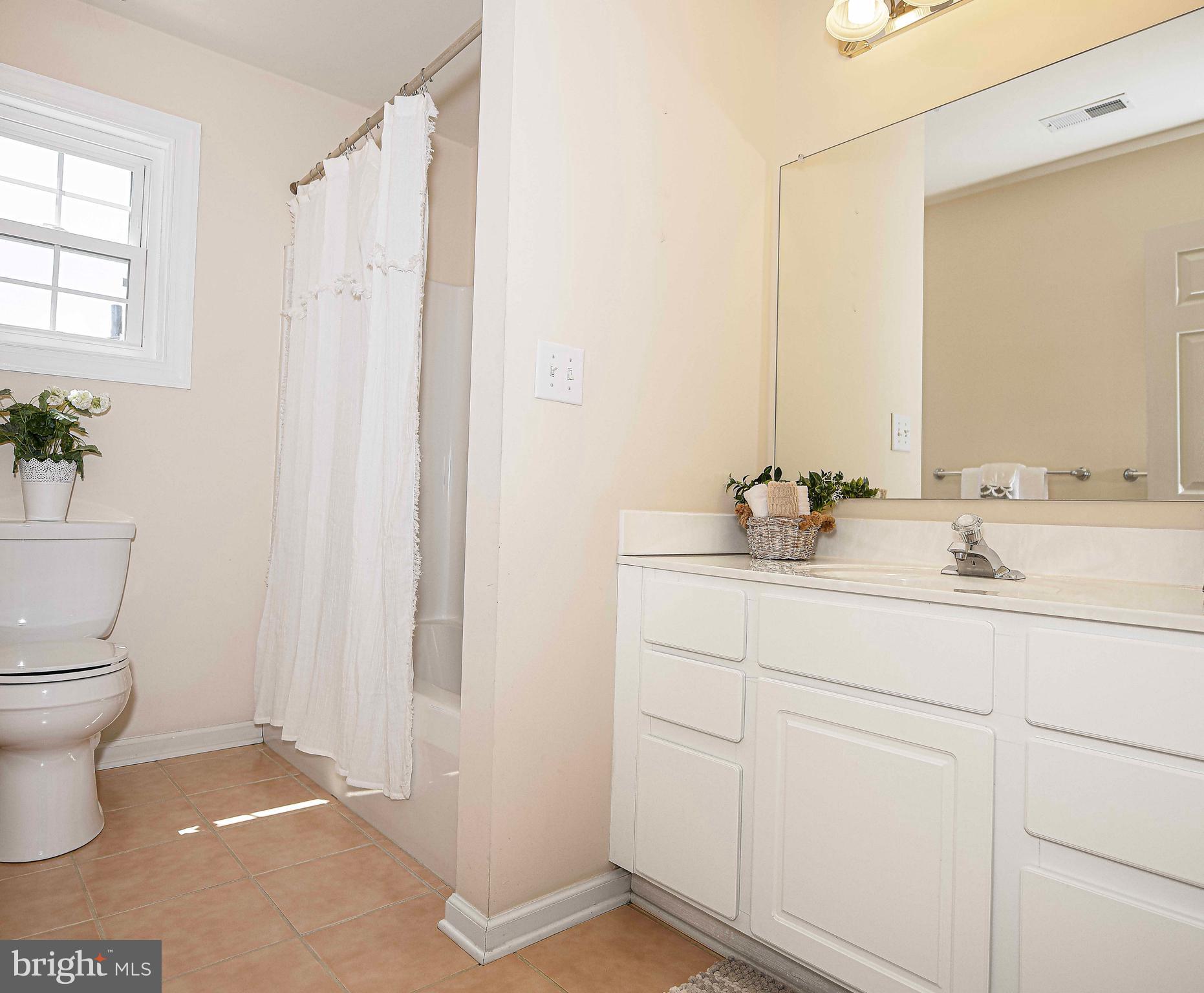 SENECA POINTE - Residential