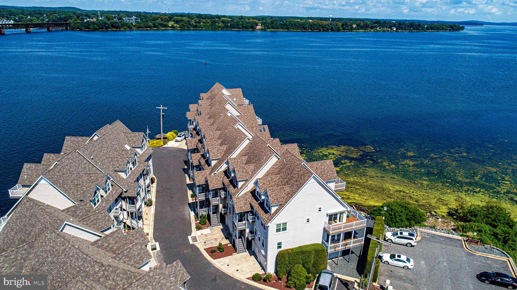 SENECA POINTE - Residential