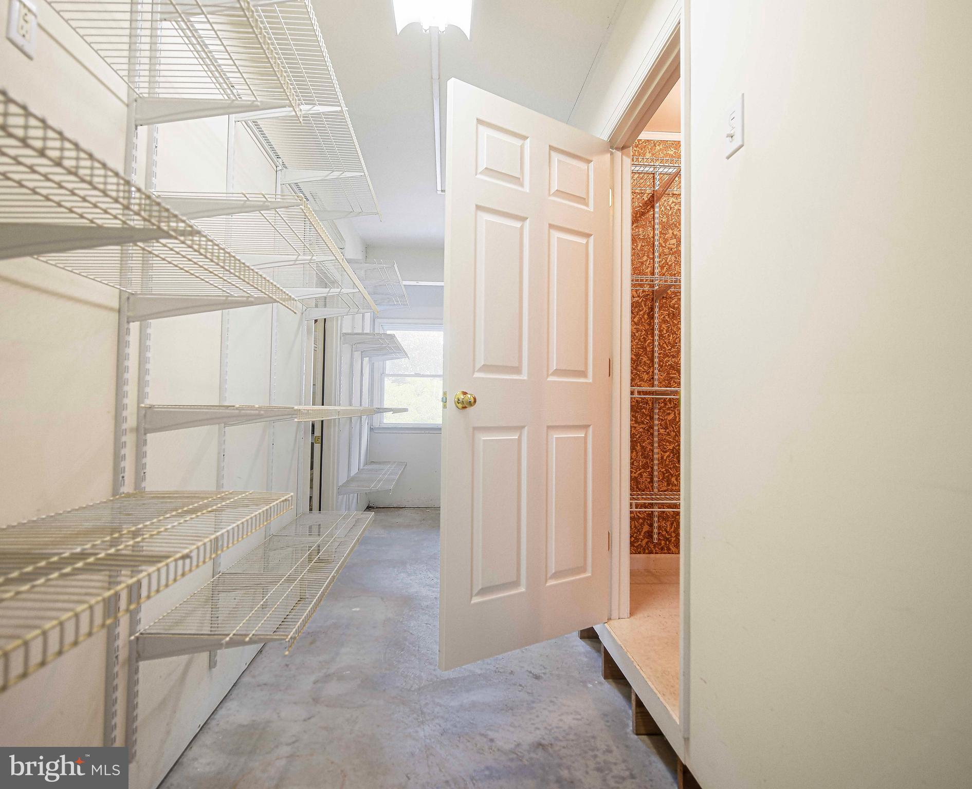 SENECA POINTE - Residential