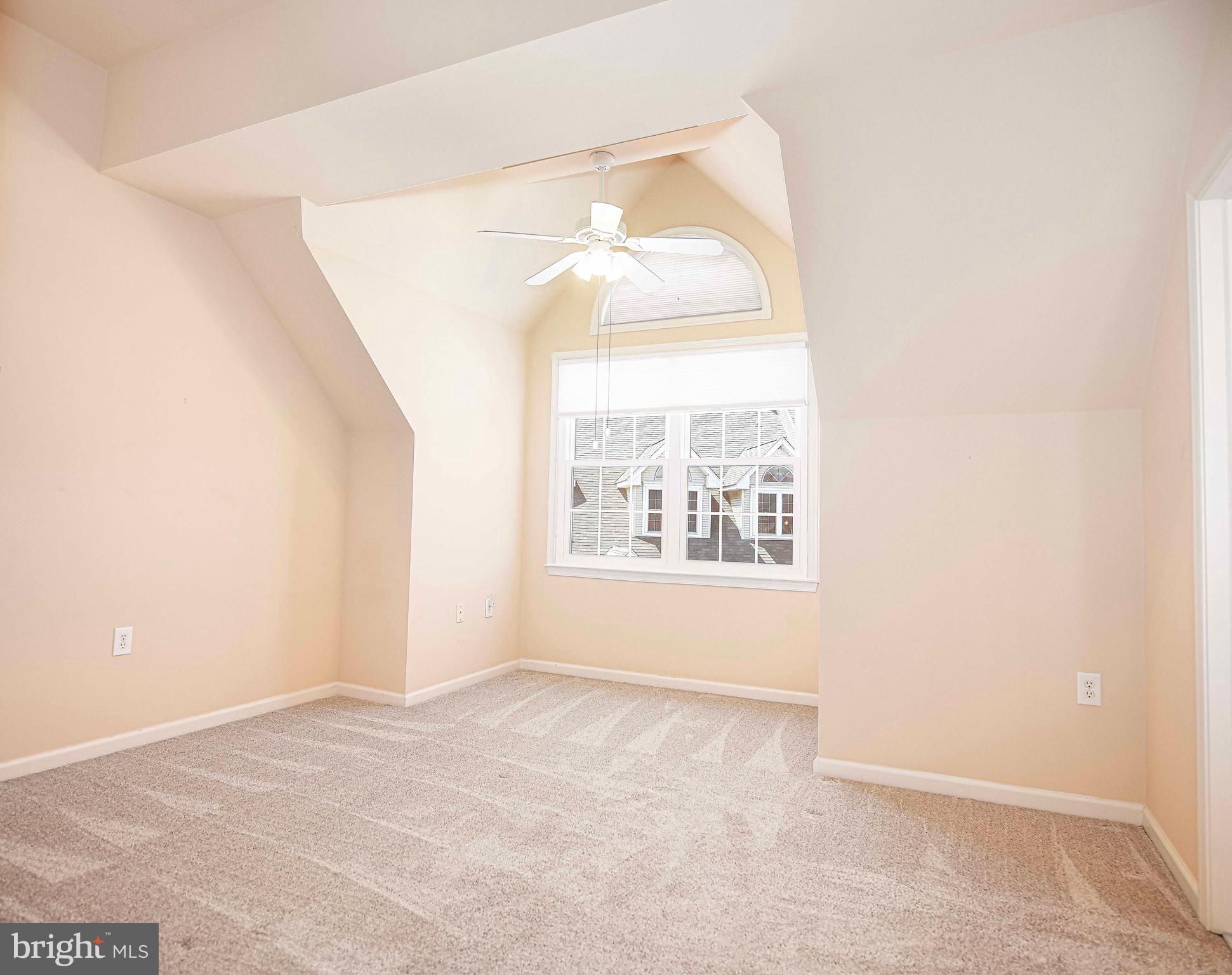 SENECA POINTE - Residential