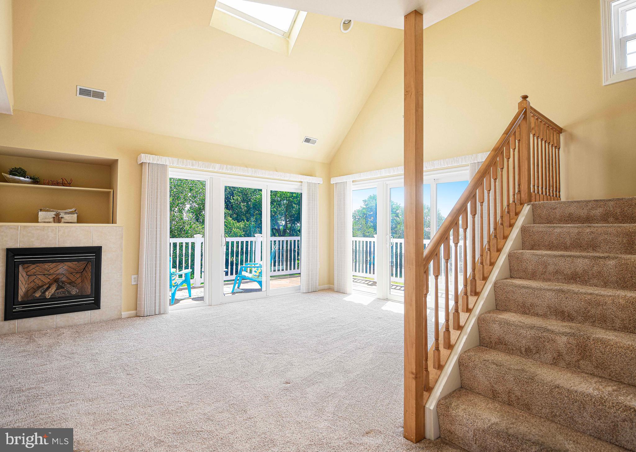 SENECA POINTE - Residential