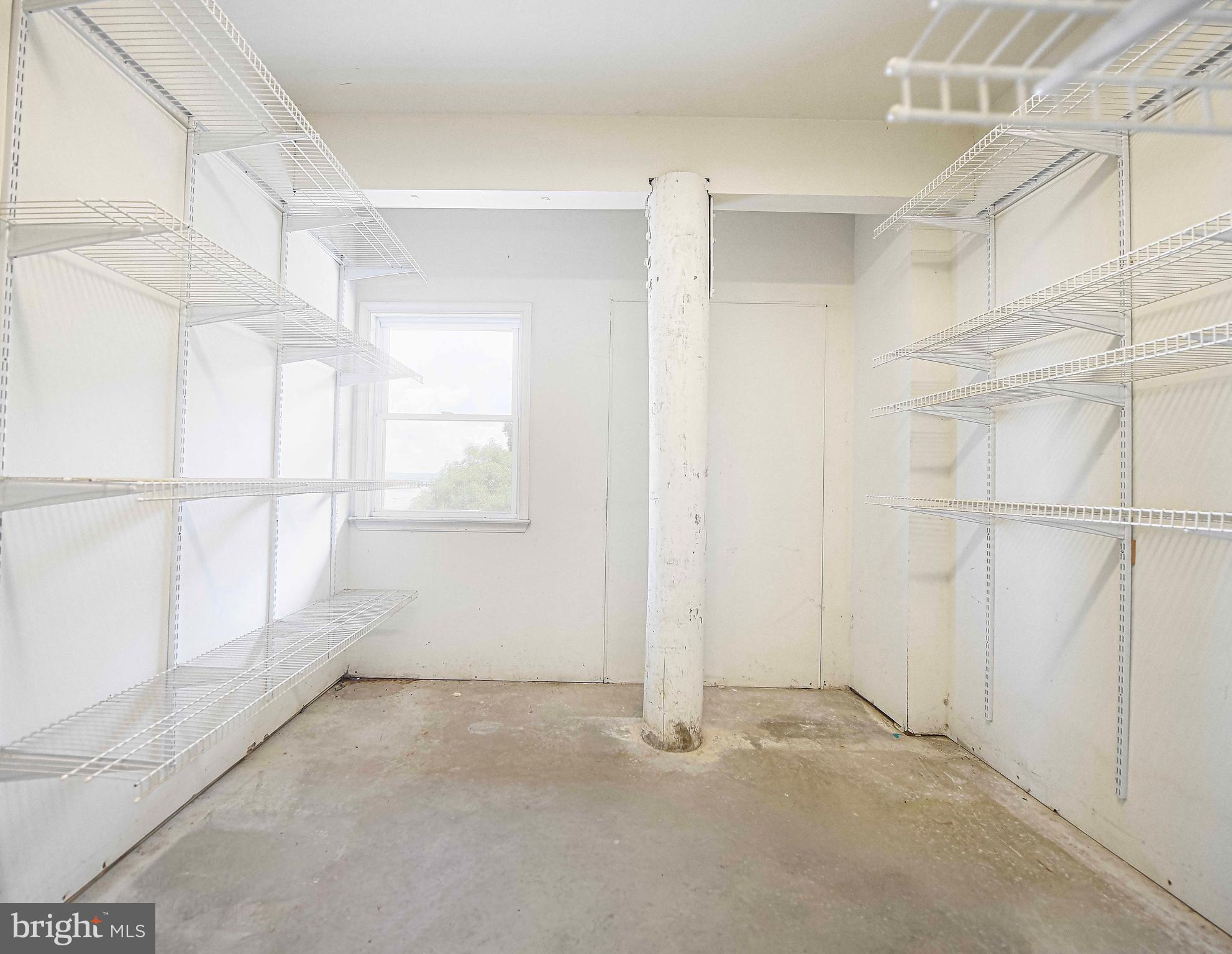 SENECA POINTE - Residential