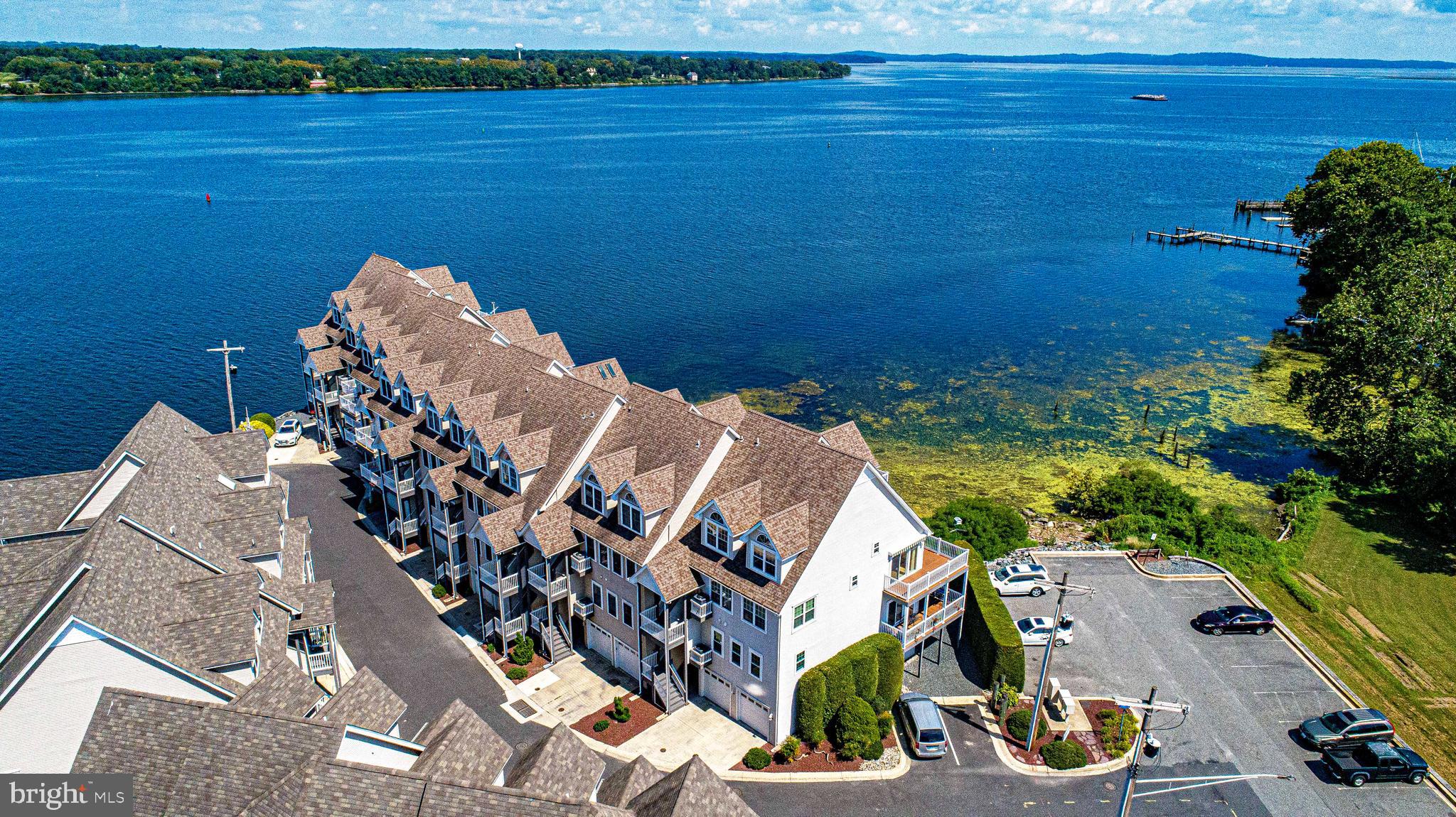 SENECA POINTE - Residential