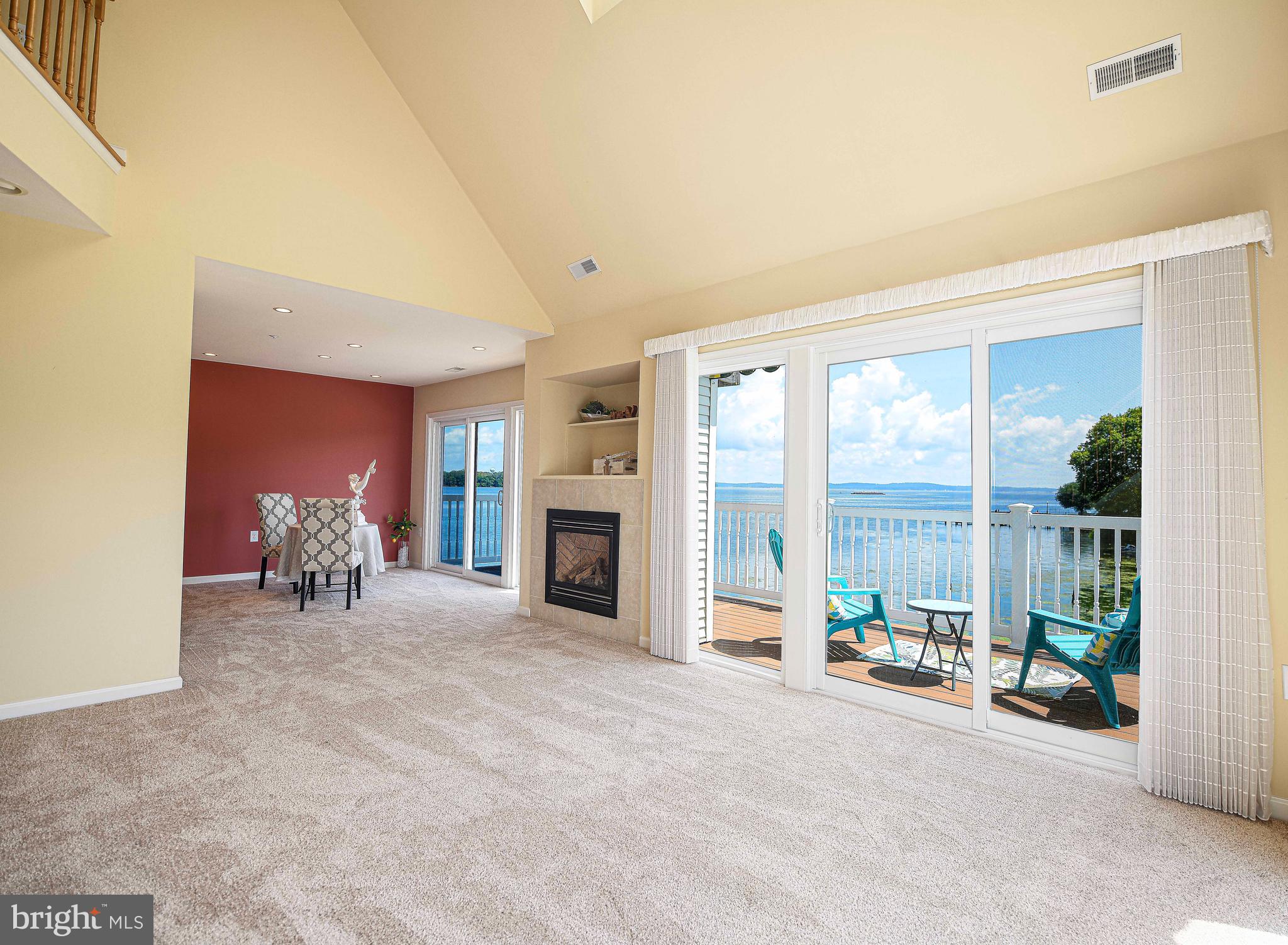 SENECA POINTE - Residential