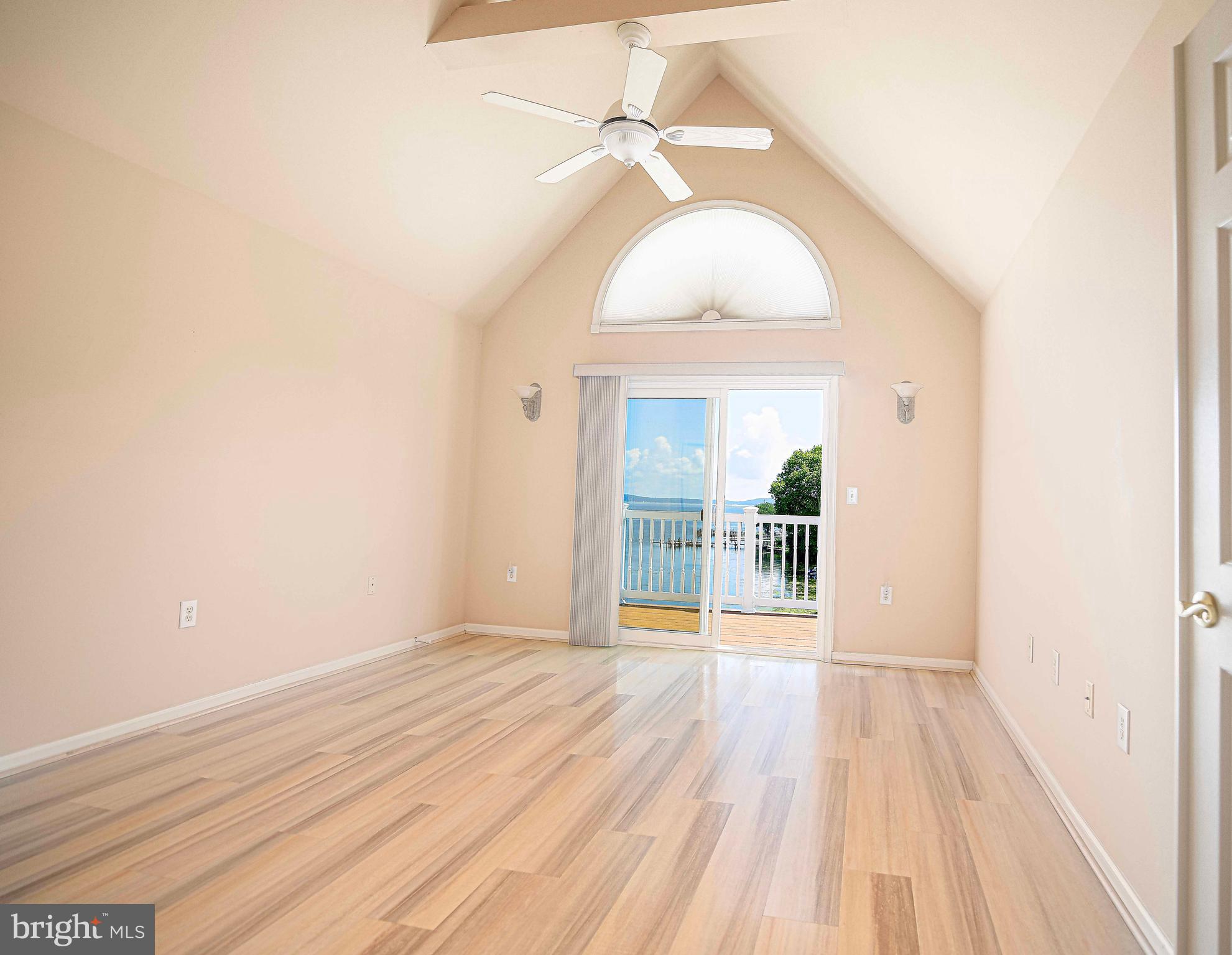 SENECA POINTE - Residential