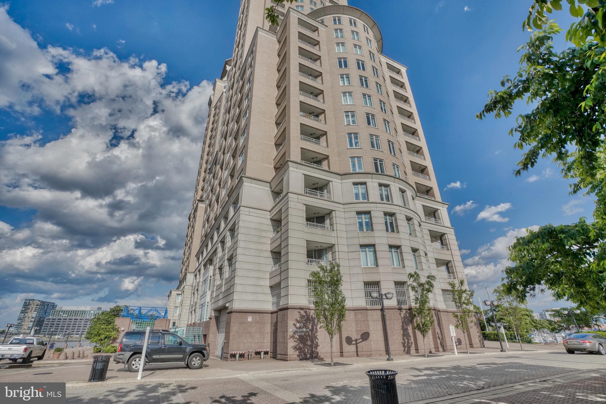 HARBORVIEW TOWERS - Residential Lease