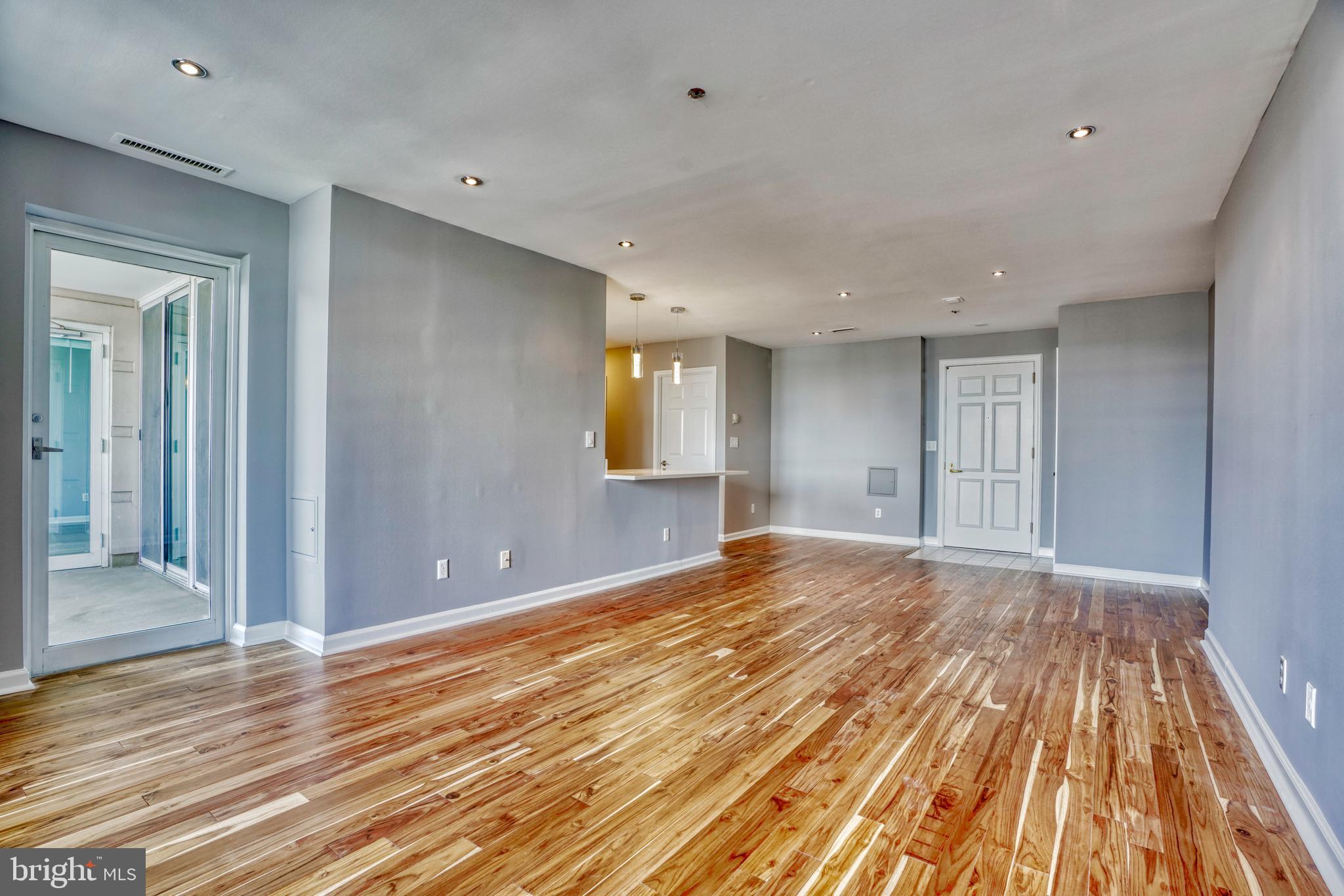 HARBORVIEW TOWERS - Residential Lease