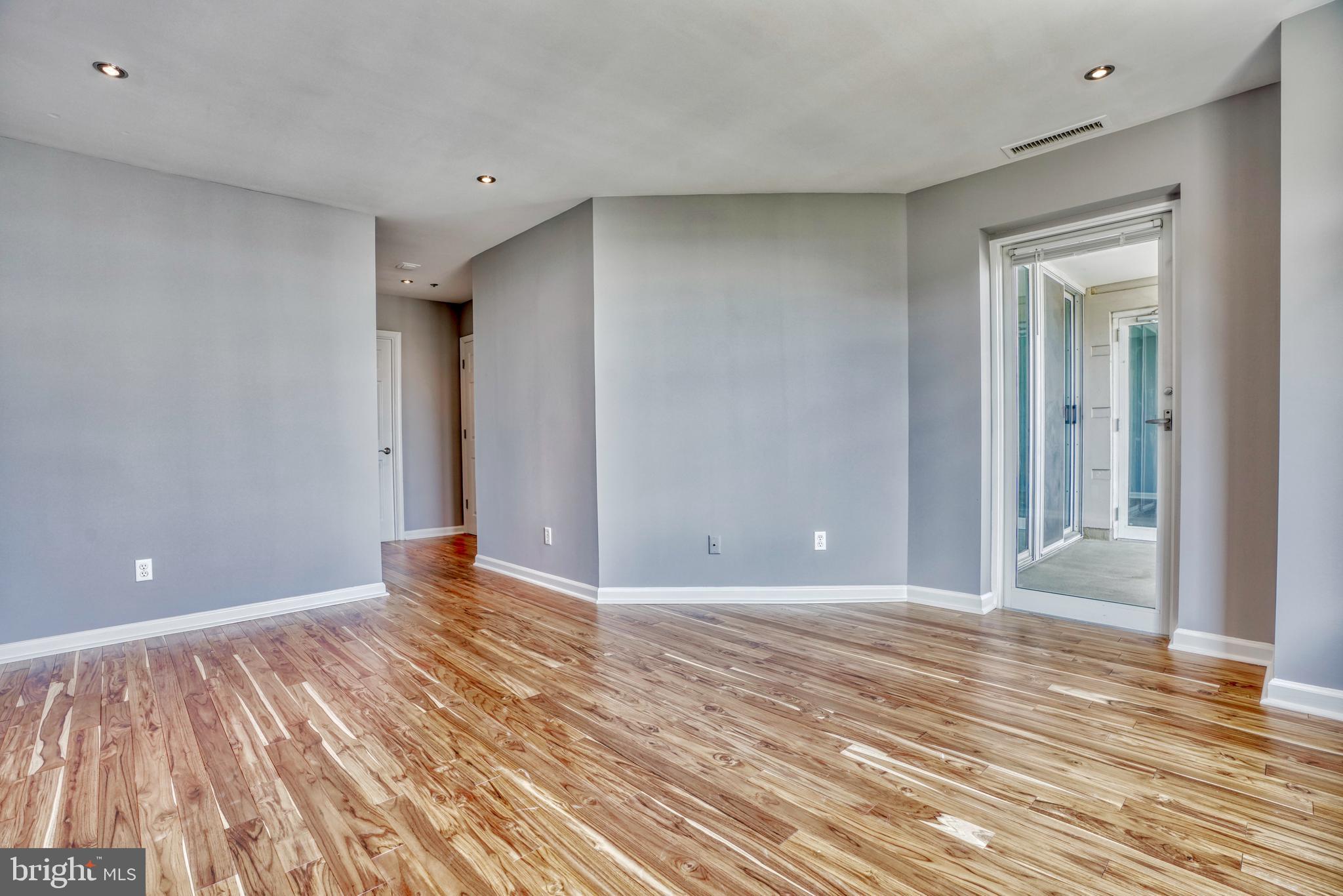 HARBORVIEW TOWERS - Residential Lease