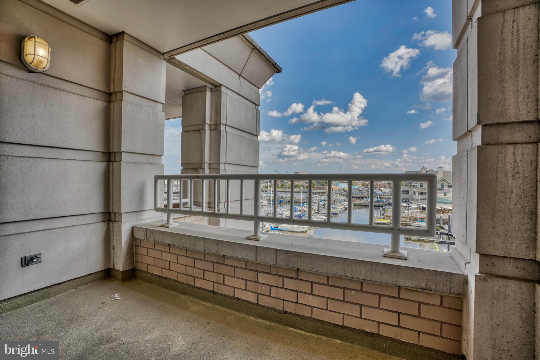 HARBORVIEW TOWERS - Residential Lease