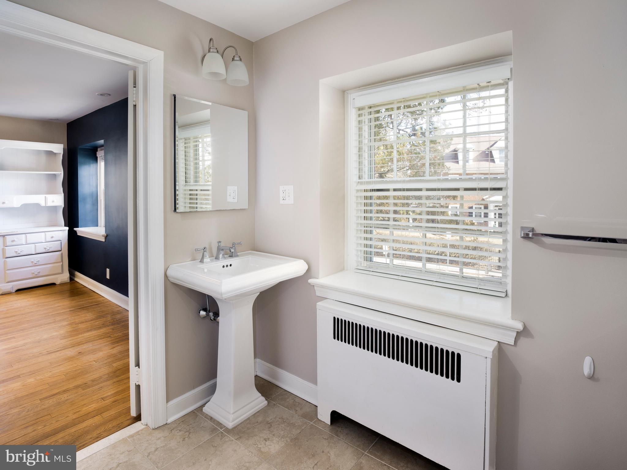 BRYN MAWR - Residential